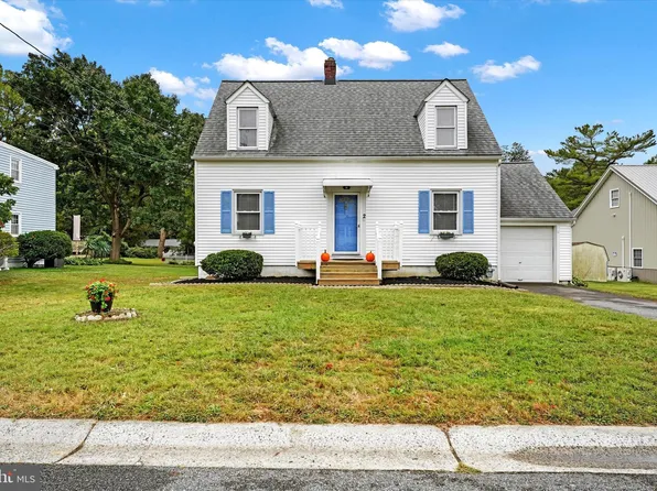 2 Poplar Ave, Newark, DE 19711