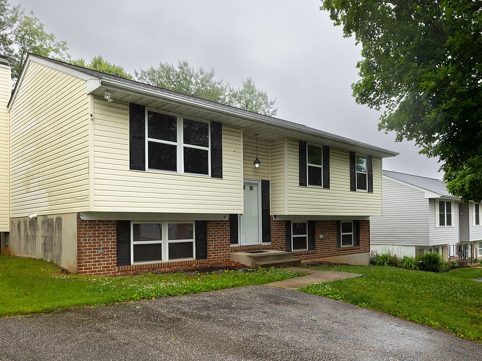 1st image of 8 Upman Ct