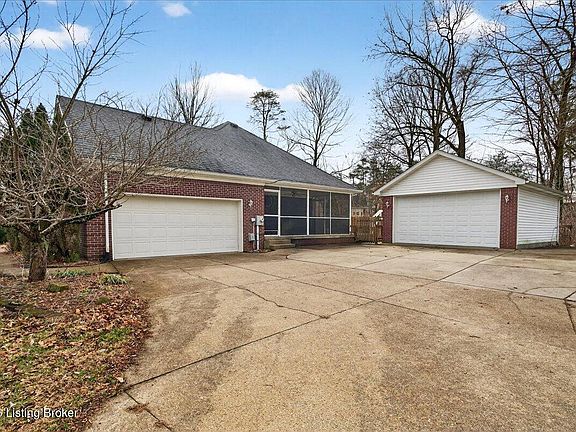 3rd image of 217 Bolton Ct