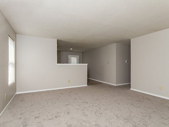 4th image of 8060 States Bend Dr