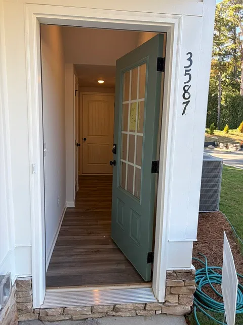 3 bed, 1800 sqft, $2,450 — Photo 4