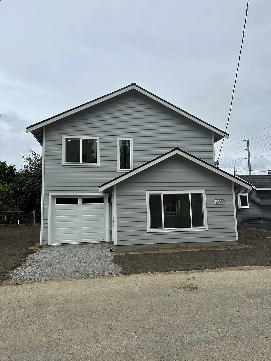Building Photo - 1630 Scenic Dr #C