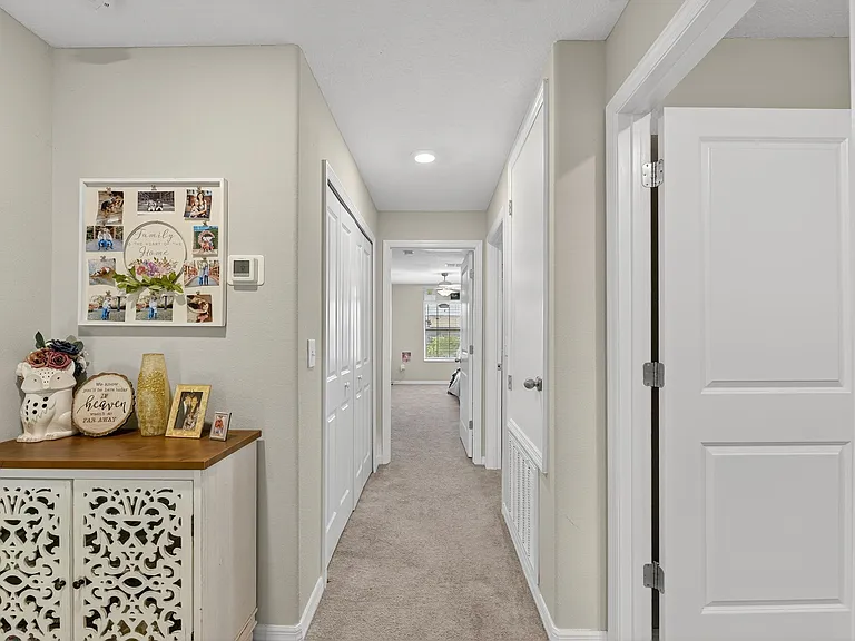 824 Royal Empress Dr — Photo 33