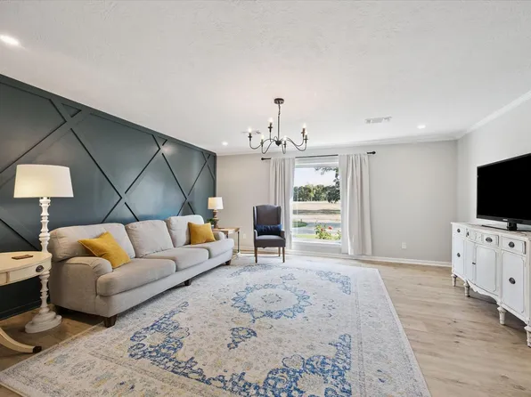 3455 Fm 1948 Rd N, Burton, TX 77835