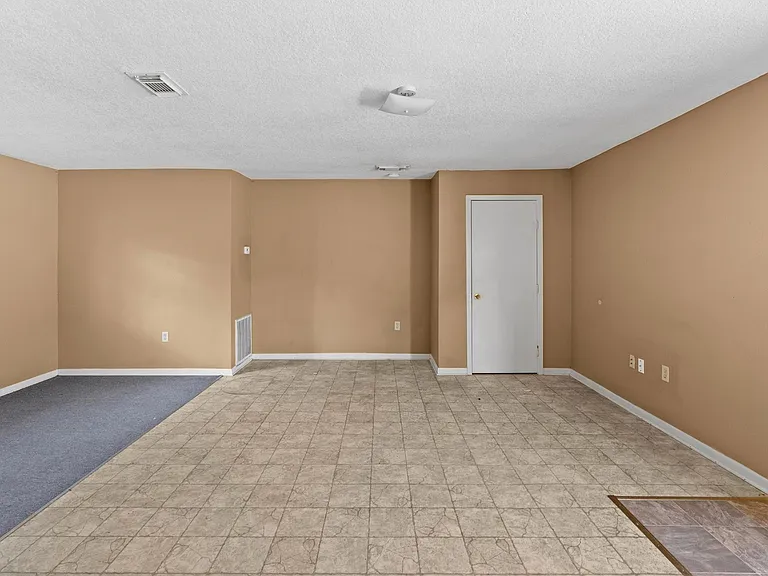 2200 Peach Ave #3 — Photo 4