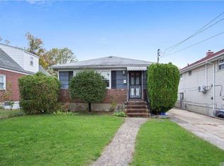 101 Roeckel Ave, Valley Stream, NY 11580