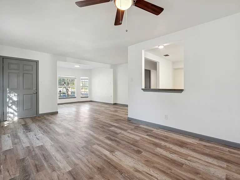 843 Zachry Dr — Photo 7