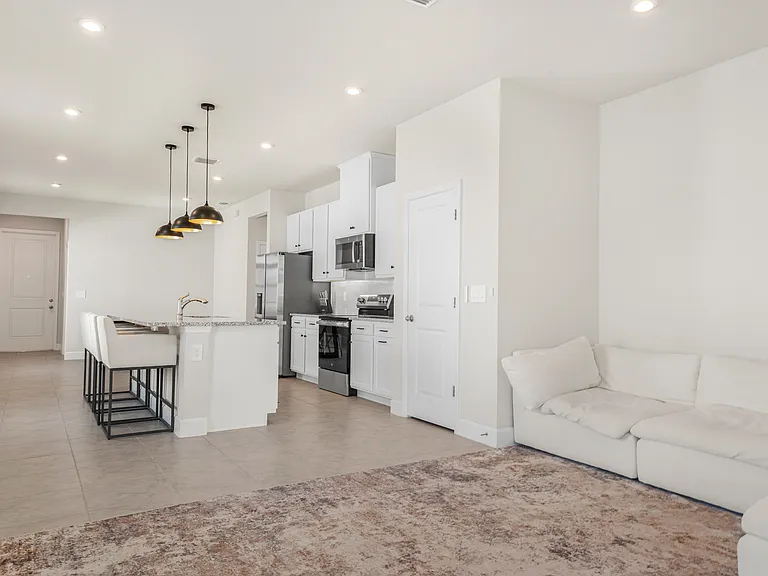 14048 Crimson Ave — Photo 23