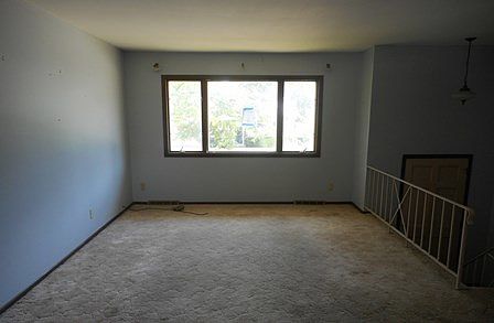 5th image of 2131 Sandburg Dr