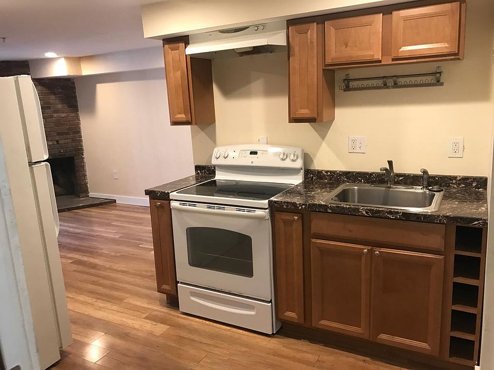 2nd image of 514 Sumner St APT 1