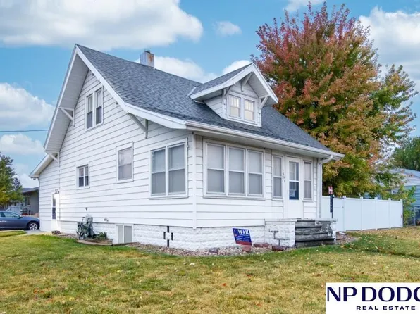 1657 E 1st St, Fremont, NE 68025