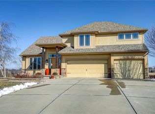 17817 Greyhawk Ridge Dr, Smithville, MO 64089