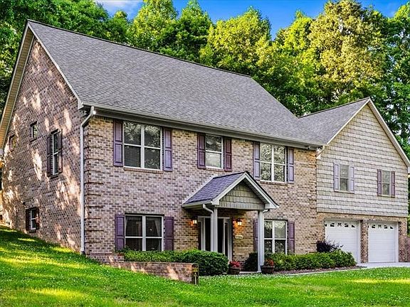 3rd image of 2206 Kivett Dr