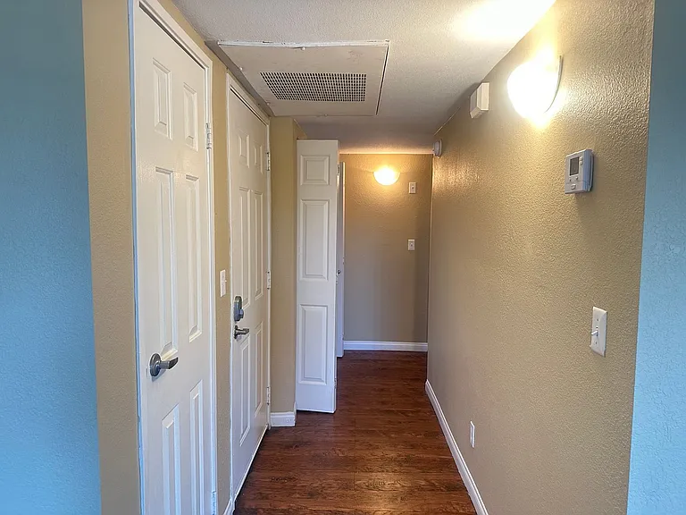 Corona Pointe Resort — Photo 201