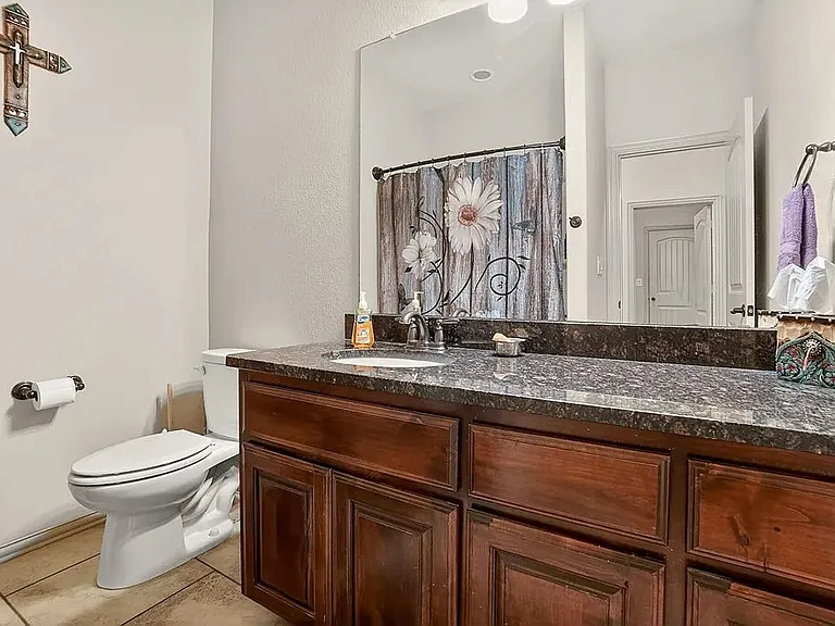 1606 San Francisco Ave — Photo 34