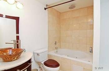 3rd image of 5154 N Avers Ave #1