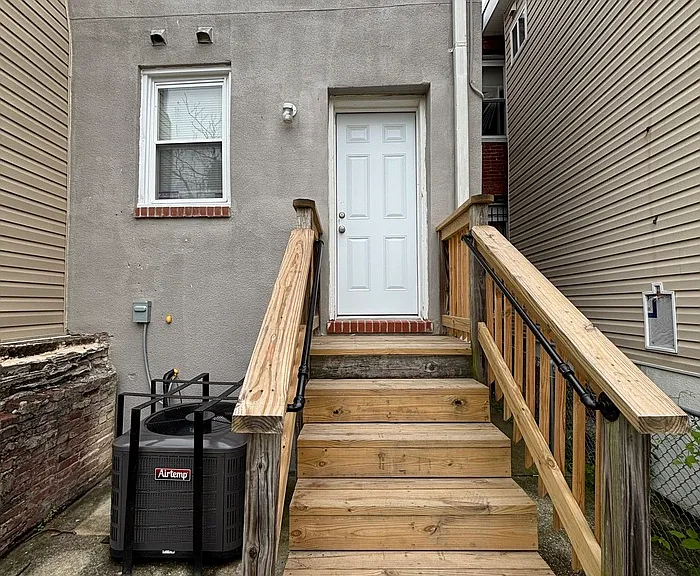 1308 N Chester St — Photo 5