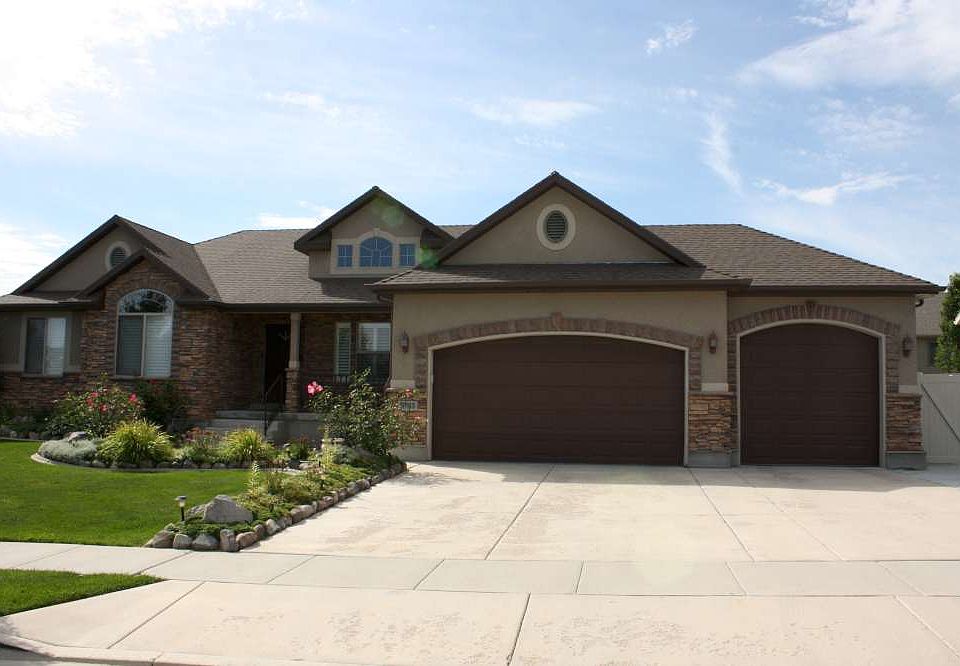 5733 Field Creek Way - 01 Front_09182014