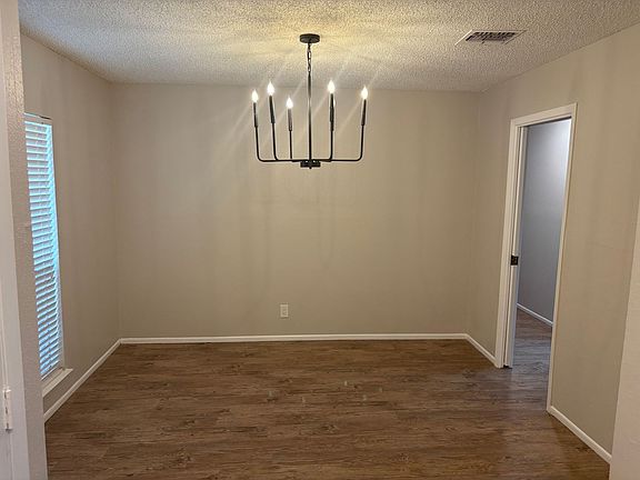4th image of 14407 Briarpoint St