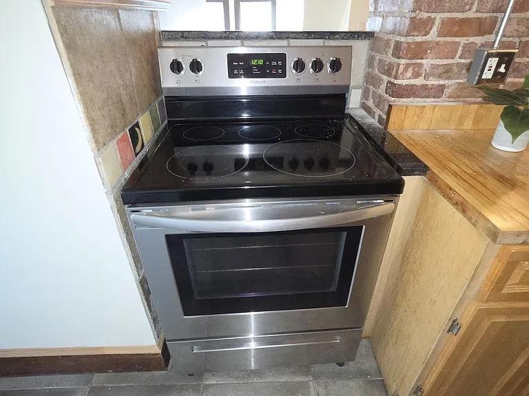 659 Southbridge St #3 — Photo 3