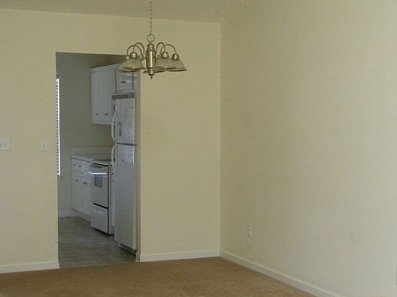 Breakfast/Dinning Area