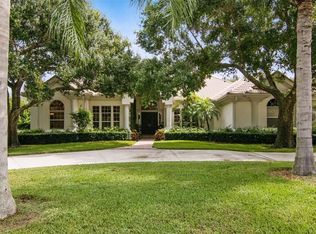 3243 Dick Wilson Dr, Sarasota, FL 34240