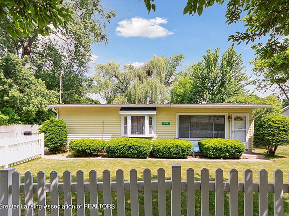 3rd image of 3014 Greenbelt Dr