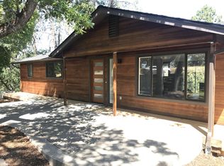 393 Arrowhead Trl, Eagle Point, OR 97524