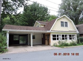 563 Oak St, Tyrone, PA 16686