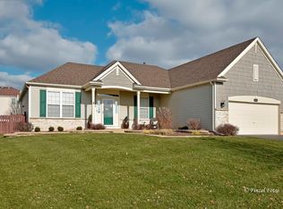 3714 Rolling Hills Rd, Carpentersville, IL 60110