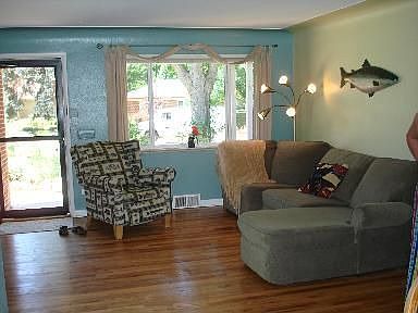 3rd image of 224 Newport St