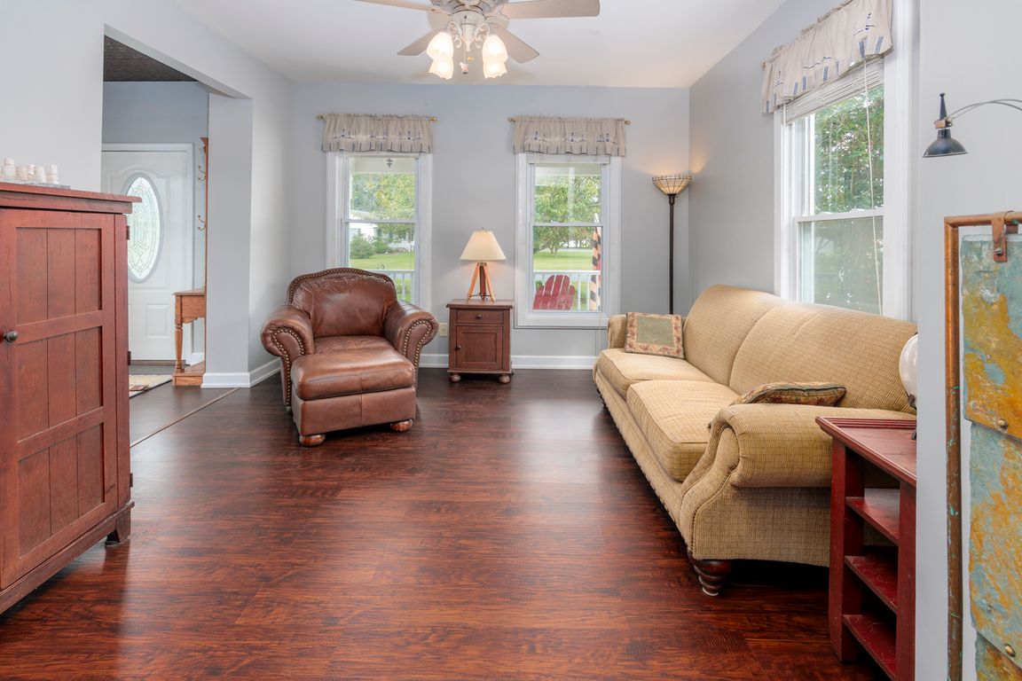 next background image