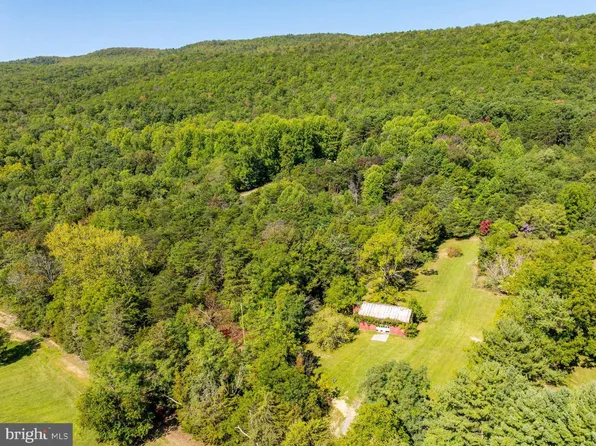 282 Kings Dr, Fort Valley, VA 22652