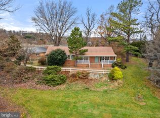 40560 Beechnut Rd, Leesburg, VA 20175