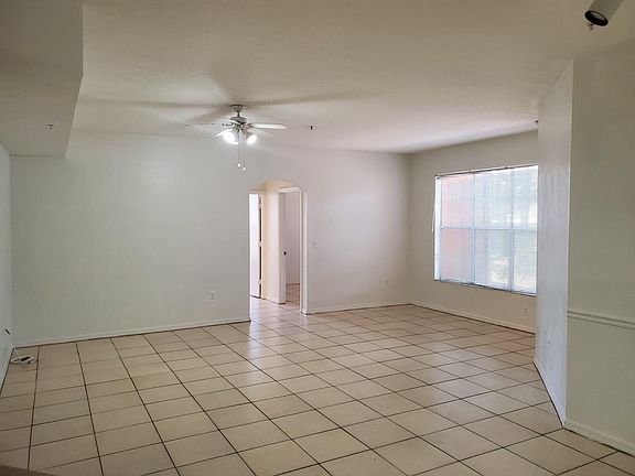 3rd image of 5566 Metrowest Blvd Unit 108