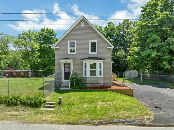 16 Brook Street, Derry, NH 03038