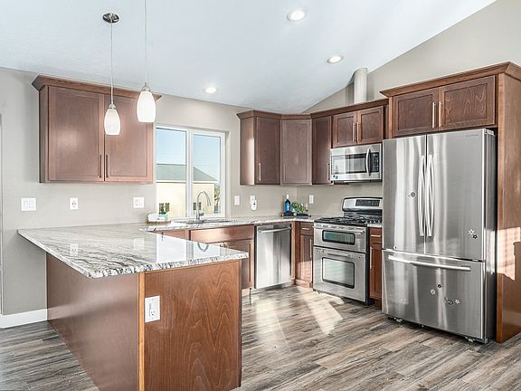4th image of 20301 E 1st Ave