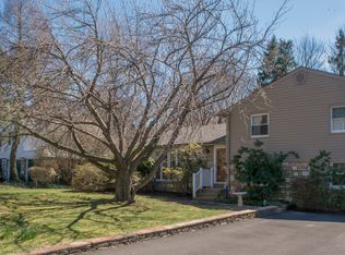 526 Laverock Rd, Glenside, PA 19038