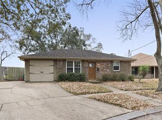 8900 Camille Ct, River Ridge, LA 70123
