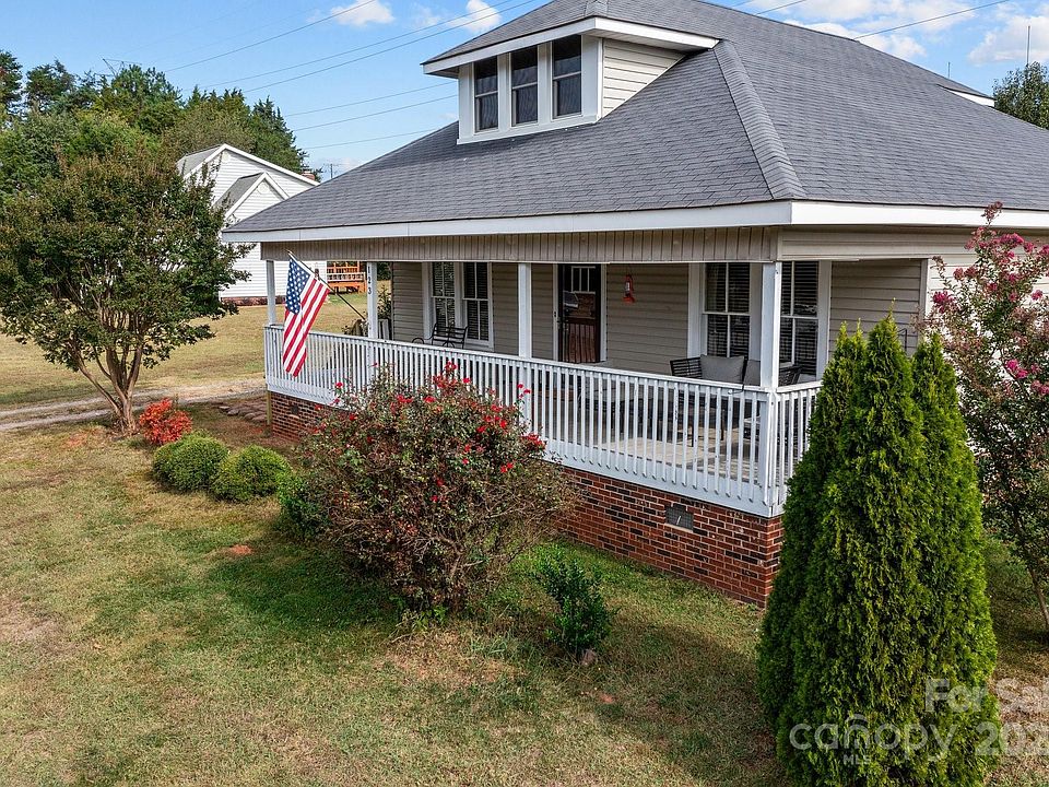 1st image of 123 Charleston Dr