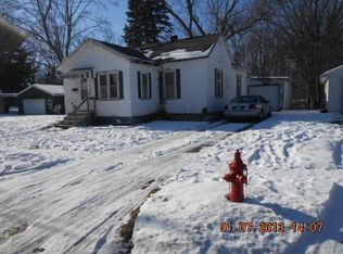 319 Chippewa St, Buchanan, MI 49107