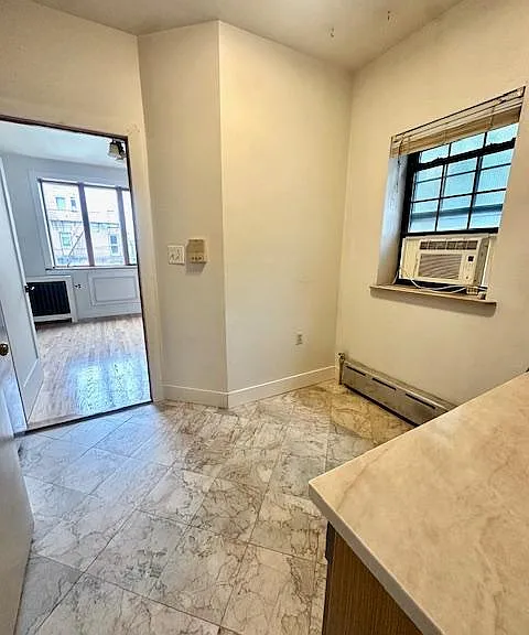 527 Leonard St #2 — Photo 6