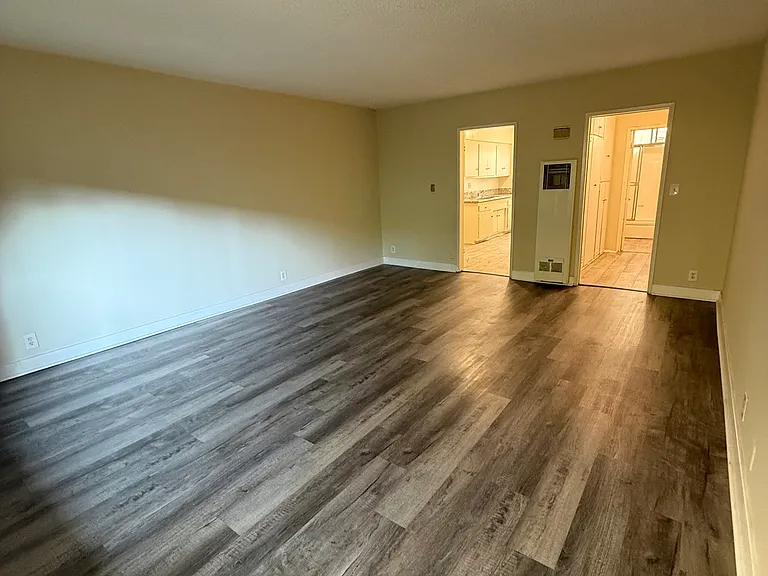 SEP-BUR APARTMENTS — Photo 10