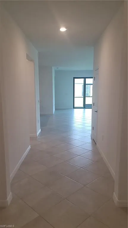 4 bed, 3.0 bath, 2032 sqft, $2,300 — Photo 3