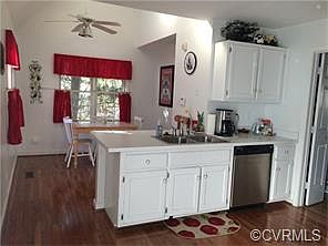 5th image of 1600 Villageway