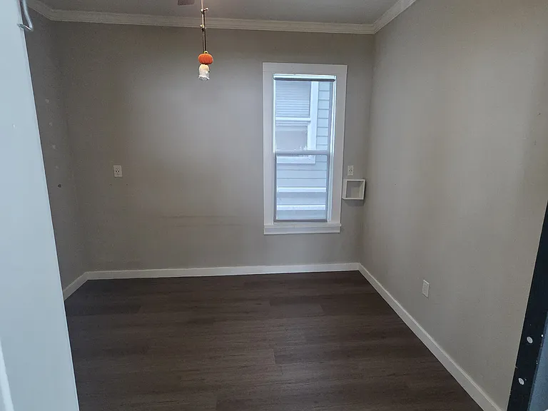 4020 Hoyt Ave — Photo 8