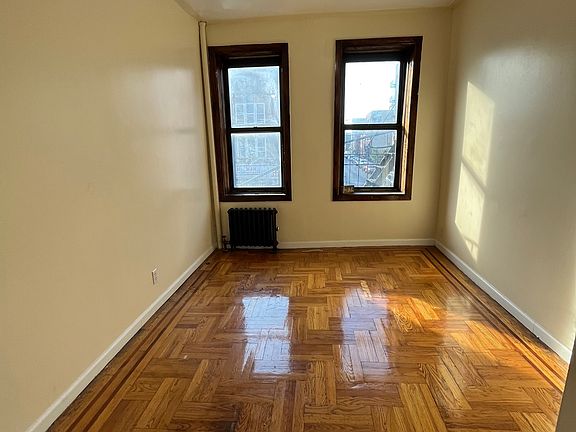 5th image of 180 Erasmus St APT D3