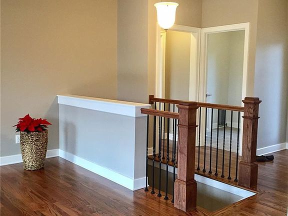 4th image of 118 Emick Ln