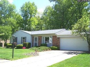 26947 Southwood Ln, Olmsted Township, OH 44138