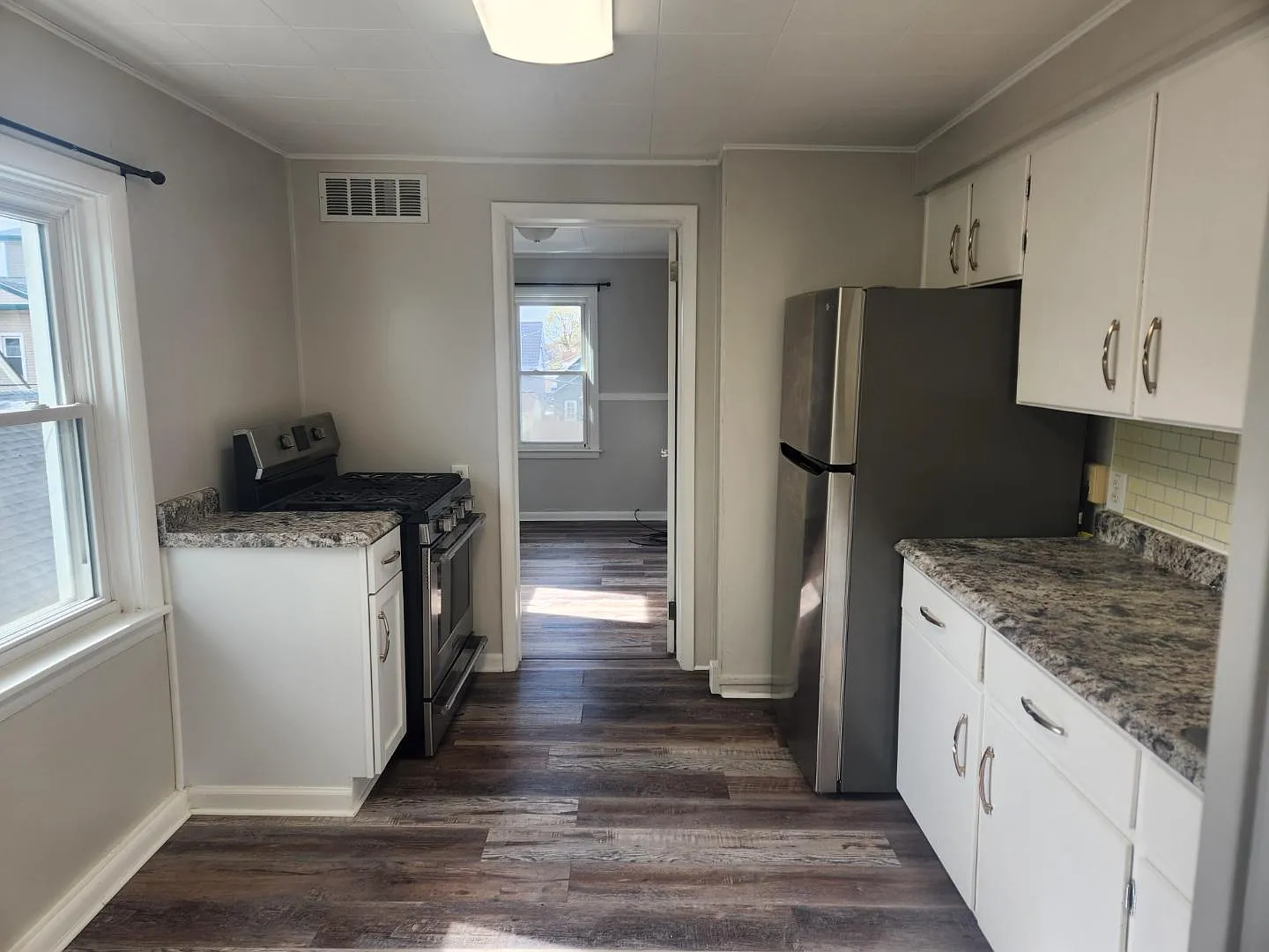 714 Lincoln Ave. - 4 — Photo 1